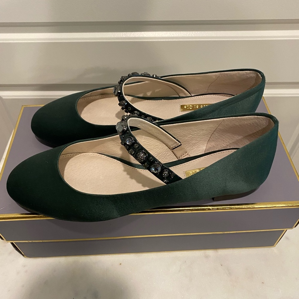 LOUISE ET CIE GREEN MARY JANES • NWOT TAGS • NEVER WORN • BOX INCLUDED